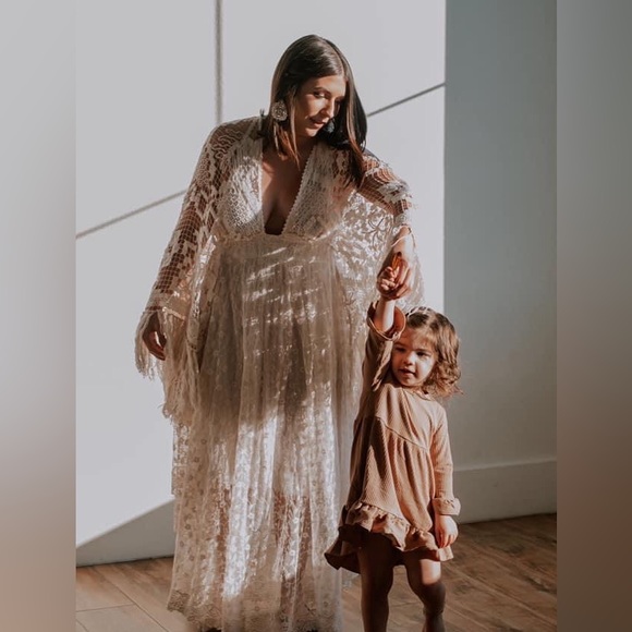 Meet your Posher, Bree! Open Minded to trades if interested. Happy Shopping 🛍 - Picture 3 of 15